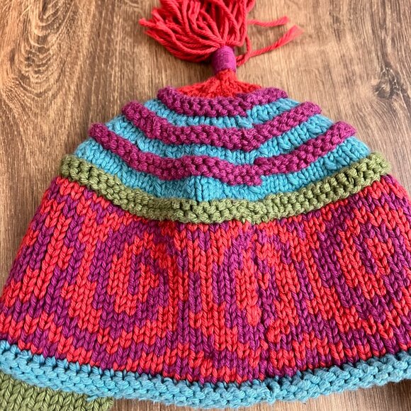SAMII Rachel MacHenry Chullo hand knit Kids Colorful Winter Hat - Picture 8 of 8